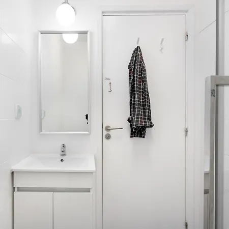 Apartment Altido Stunning 4br Apt With Terrace And Seaview In Alfama Lisbon