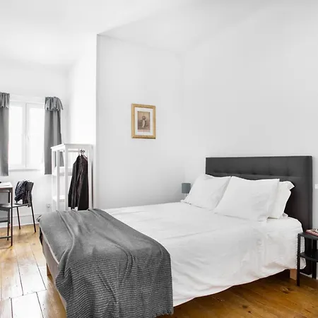 Altido Stunning 4br Apt With Terrace And Seaview In Alfama Apartment Lisbon
