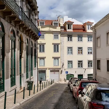 Altido Stunning 4br Apt With Terrace And Seaview In Alfama Apartment *