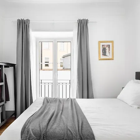 Apartment Altido Stunning 4br Apt With Terrace And Seaview In Alfama