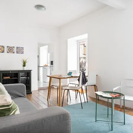 Altido Stunning 4br Apt With Terrace And Seaview In Alfama